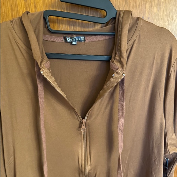 New w/tags, full zip, lightweight hoodie, size 1X, long sleeve, from Splash - Picture 13 of 13